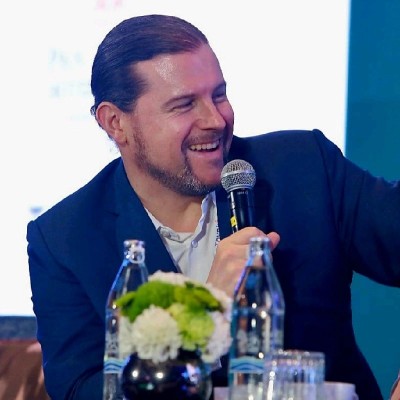 DAN VOELLM