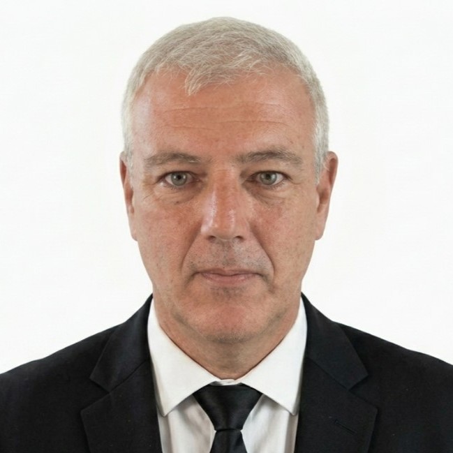 ALISTAIR ROBERTSON 