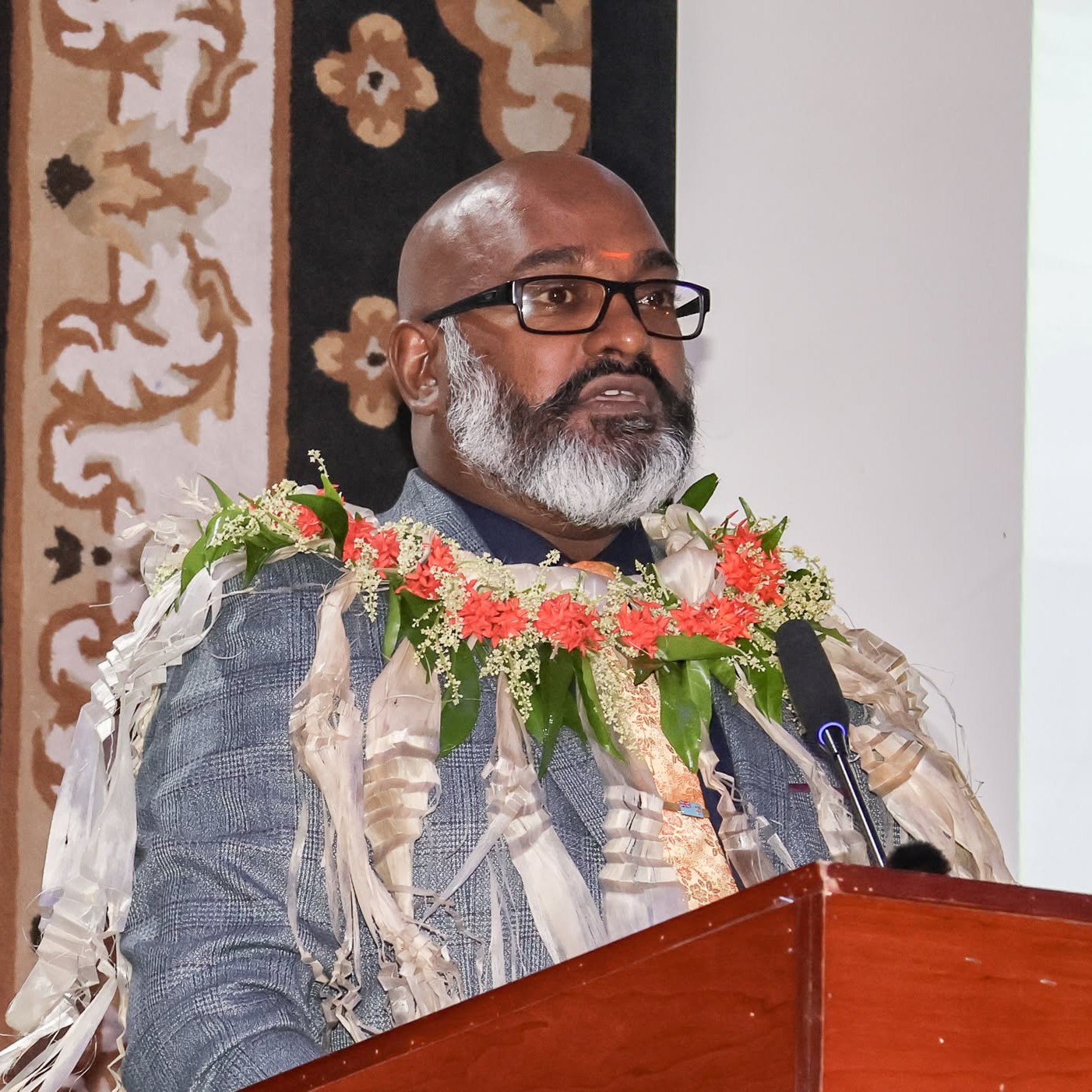 THE HON. SACHIDA NAND